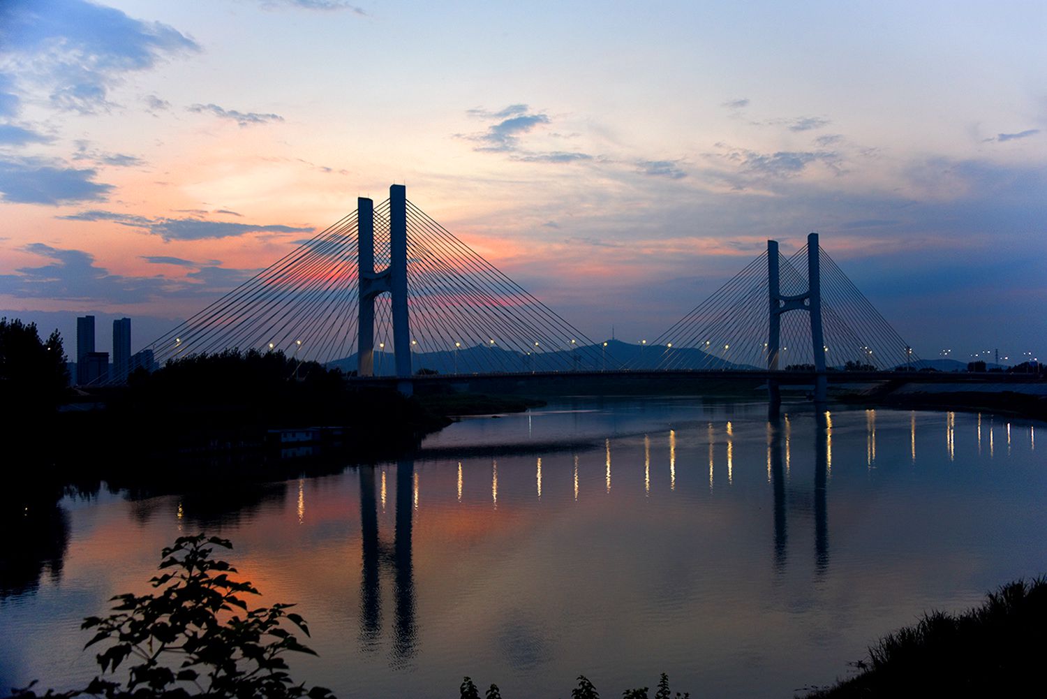 东溪桥夜景.jpg